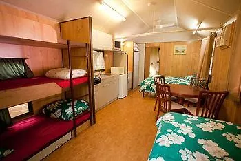 Lake Eacham Tourist Park & Self Contained Cabins 호텔 Lake Eacham